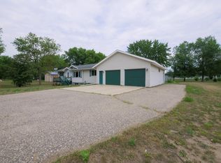 1215 E Lake Geneva Rd NE, Alexandria, MN 56308
