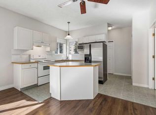 622 56th Ave SW #102, Calgary, AB T2V0G8