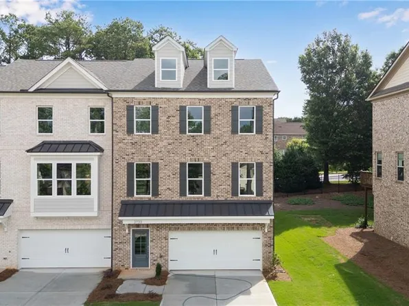 2733 Hallwood Ln, Suwanee, GA 30024