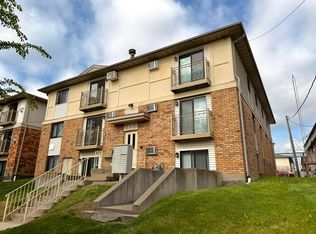 427 S Johnson St #5S, Iowa City, IA 52240