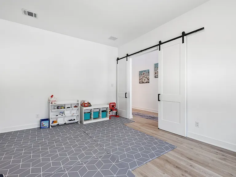 4728 Brockwell Dr — Photo 28