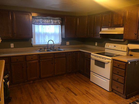 4th image of 227 W South St