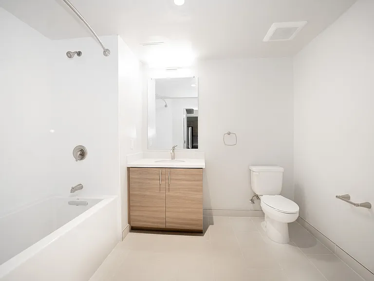 Second and B Street Apartments — Photo 21