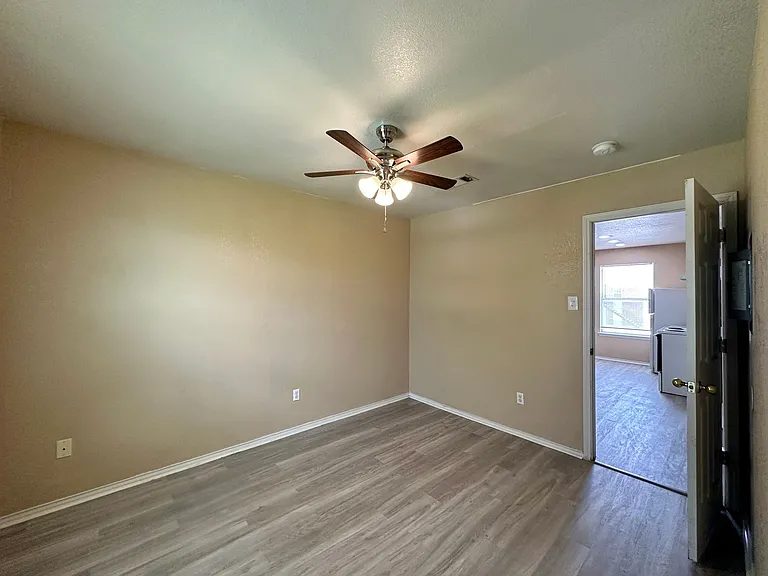 1704 Spring Rose Cir — Photo 14