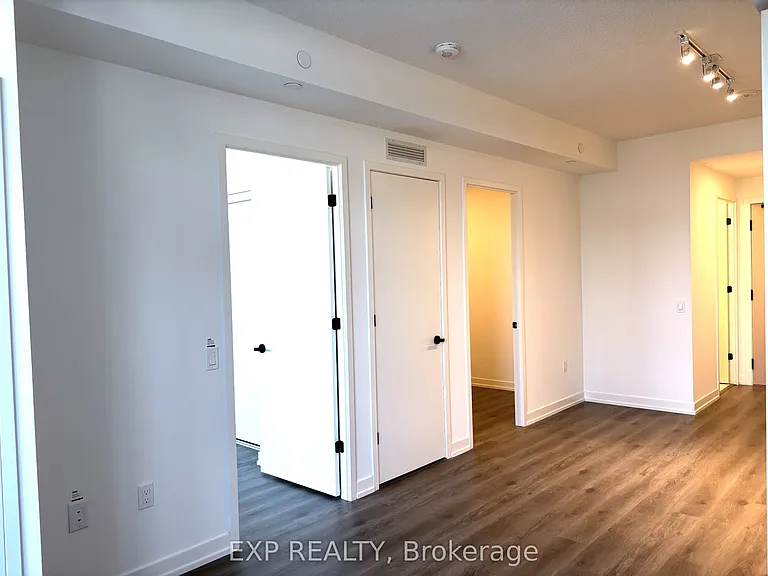 28 Interchange Way #1809 — Photo 8