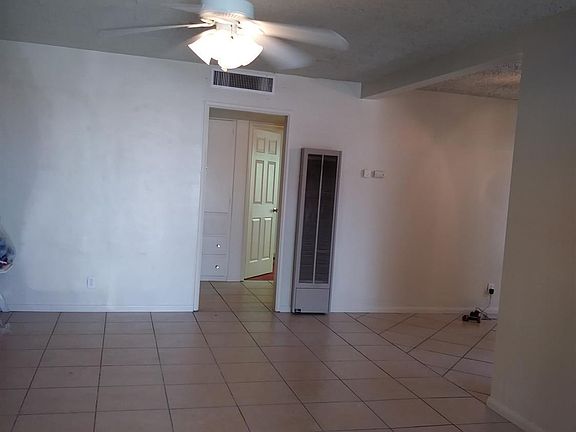 4th image of 1325 Glenwood Dr