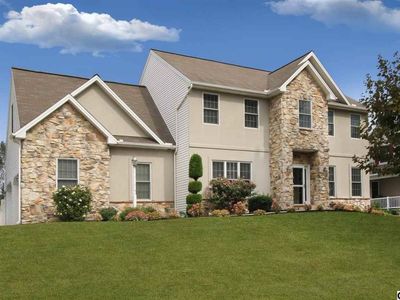 212 School Ln, Mount Joy, PA, 17552