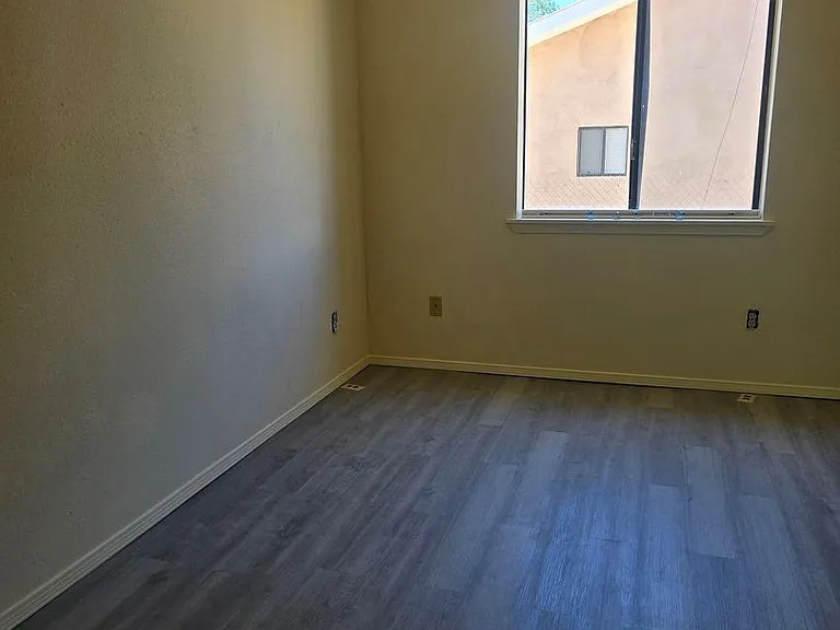 805 Saguaro St — Photo 4