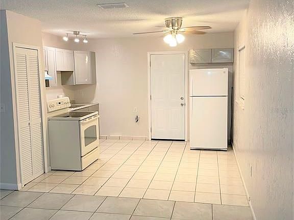 4th image of 334 Blanco Ct