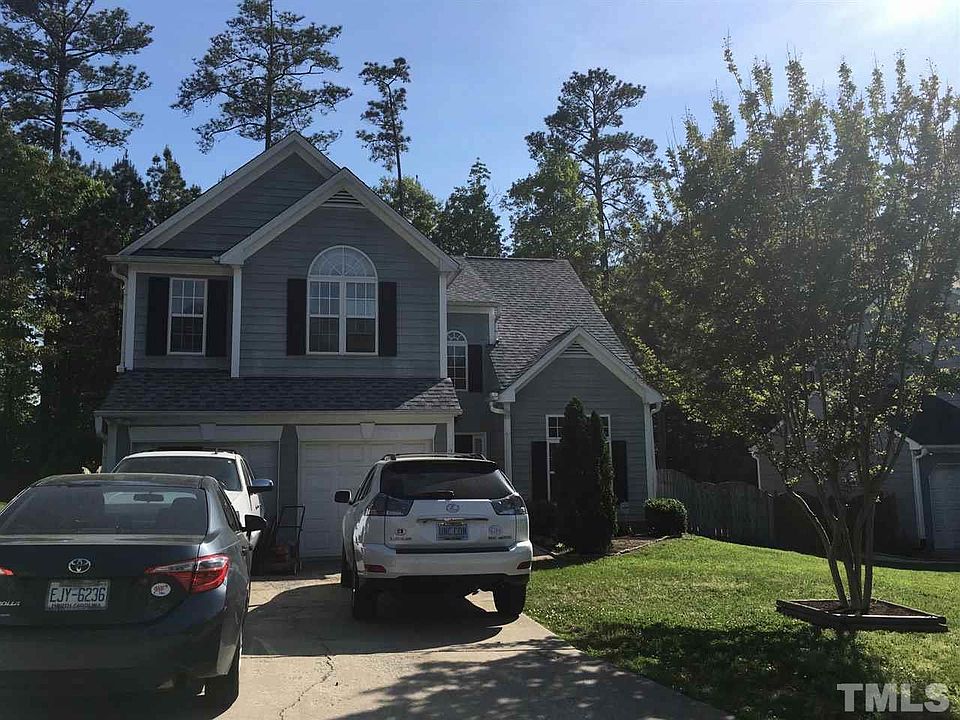 1st image of 211 Fallenwood Ave