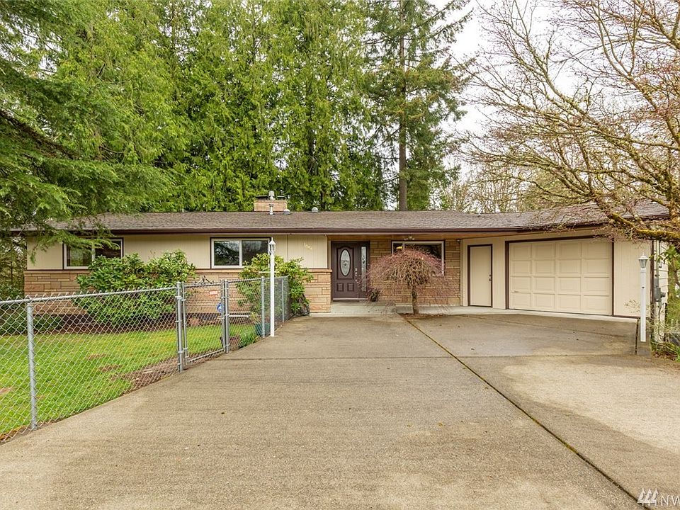1st image of 1005 Lake Park Dr SW