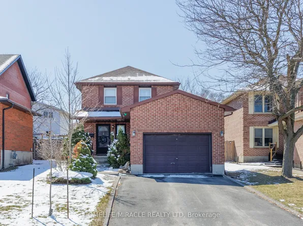 10 Balmoral Ct, Kingston, ON K7M 7S9
