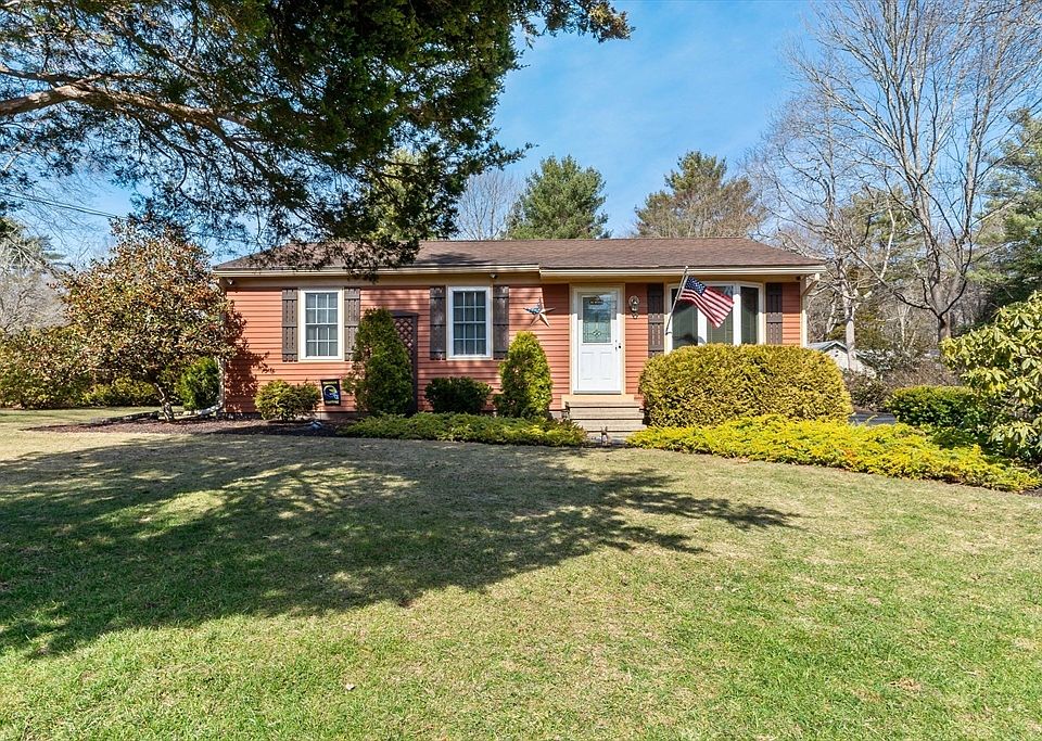1st image of 22 Lakeside Ave