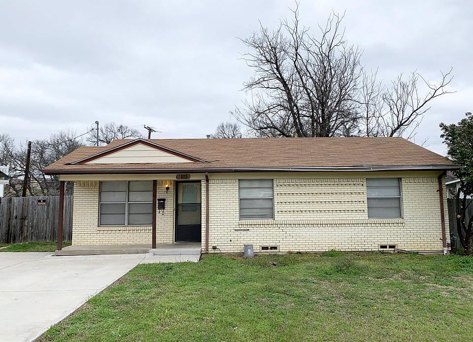 1st image of 1405 Woodcrest Dr