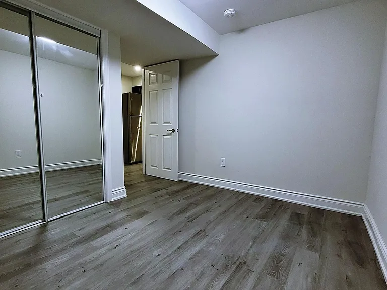 3754 Milkwood Cres #BASEMENT — Photo 10