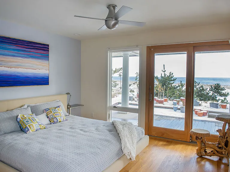 333 Dune Rd — Photo 11