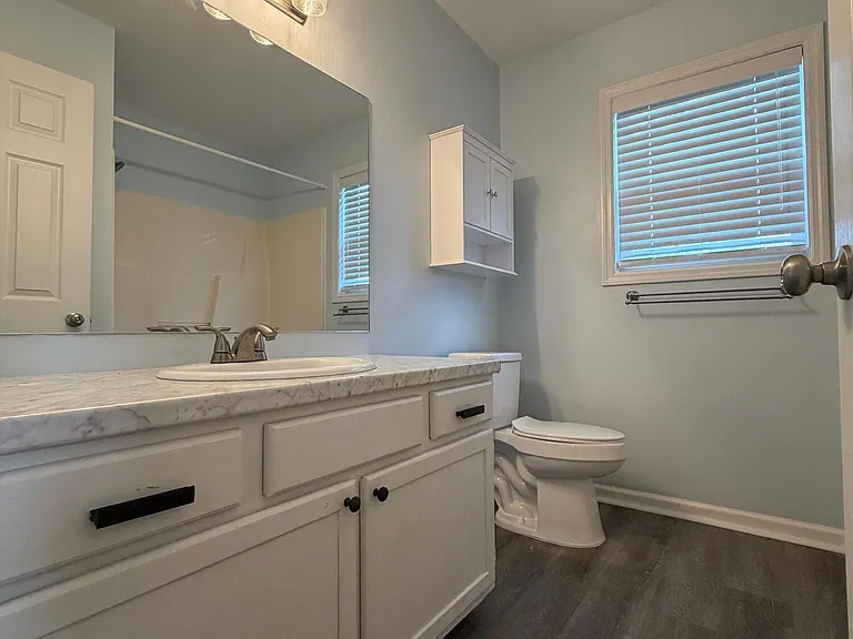 208 Parnell Rd — Photo 12