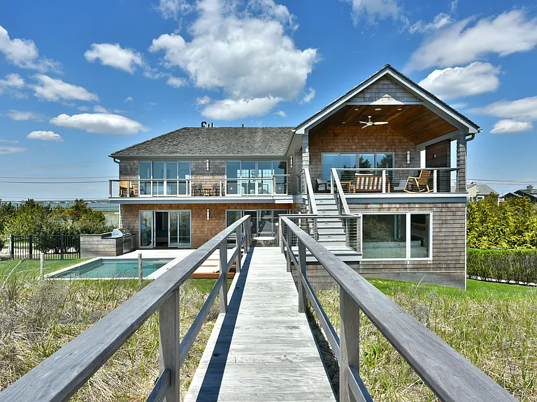 451 Dune Rd — Photo 45