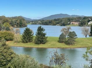 716 Ivy Lake Dr, Forest, VA 24551