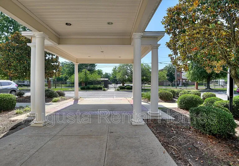 1425 Lee Beard Way #109 — Photo 14