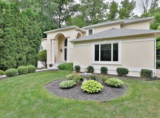 12324 Ridgeside Rd, Indianapolis, IN 46256