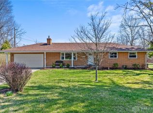 2098 Brookridge Dr, Dayton, OH 45431