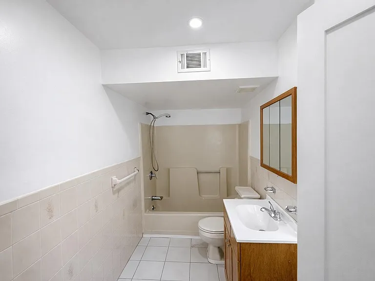87 Merseles St #1 — Photo 14