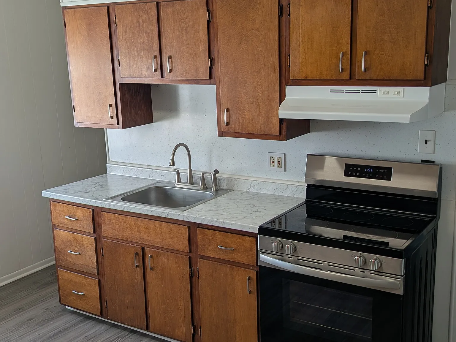 3 bed, 1360 sqft, $1,895 — Photo 2