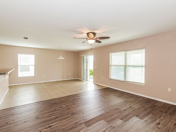 4th image of 11133 Running Pine Dr