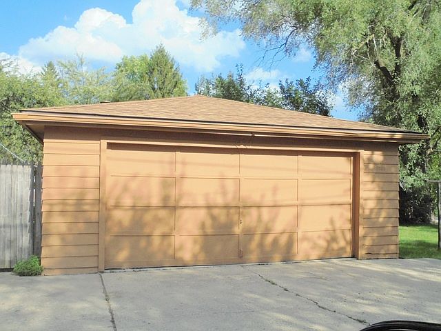 2nd image of 2808 Elim Ave