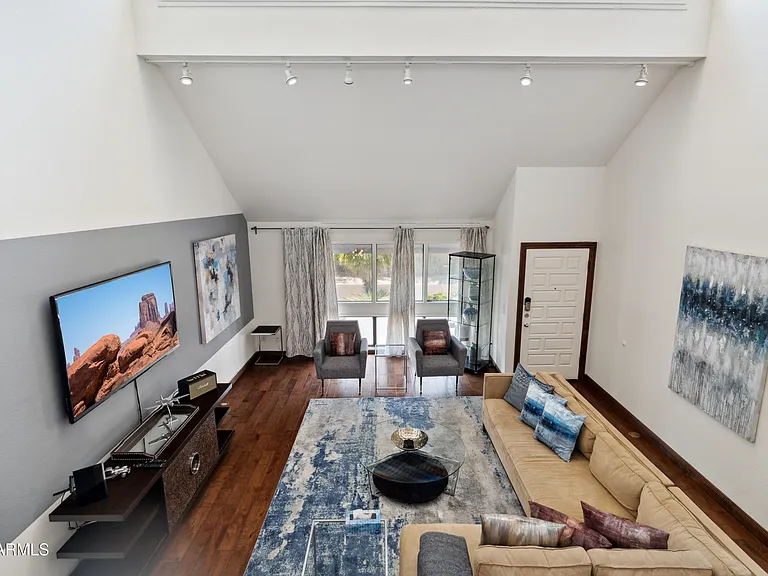 7306 E Rancho Vista Dr — Photo 8