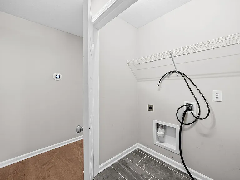 1493 Fredrick Dr — Photo 15