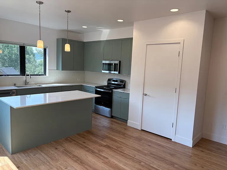 60 Anderson Dr #A — Photo 11