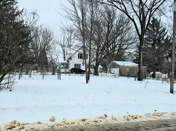 45 9th Ave NW, Oronoco, MN 55960