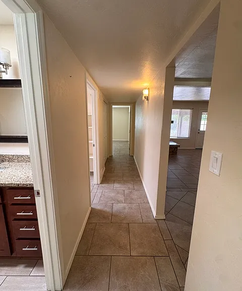 1448 Carmelita Dr — Photo 15