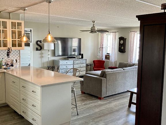 3rd image of 7914 Rockaway Beach Blvd #6a-floor 6