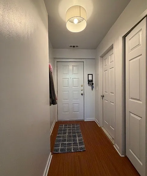 352 N Greeley Ave — Photo 1