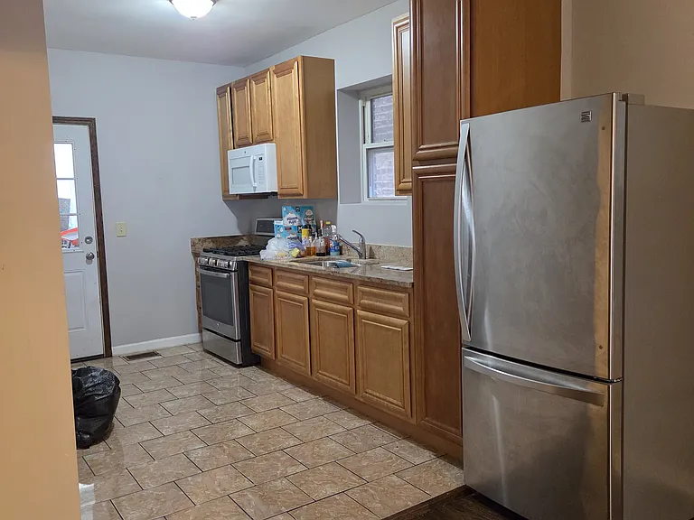 5536 W Congress Pkwy #1 — Photo 14