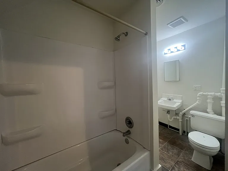 1417 Birch St — Photo 7