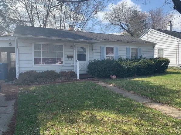 821 Zuend Ct, Dixon, IL 61021