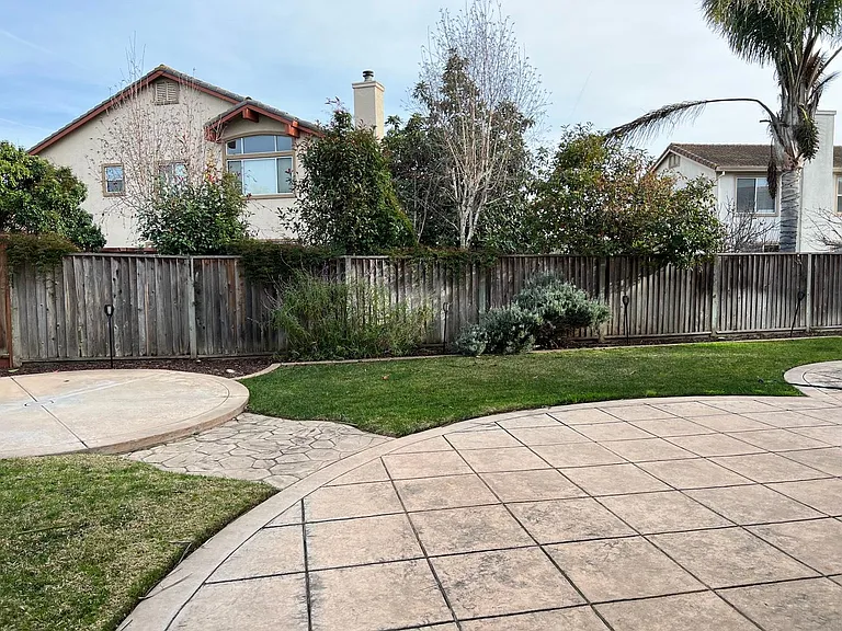 8 Lewis Cir — Photo 17