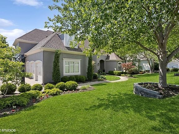 3rd image of 14112 Meadow Ln