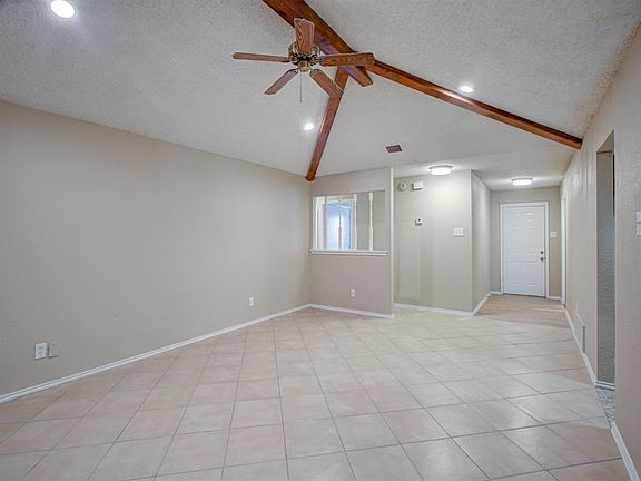 4th image of 2710 College Park Dr