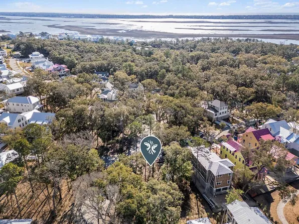 5004 Saltspray Ln, Johns Island, SC 29455