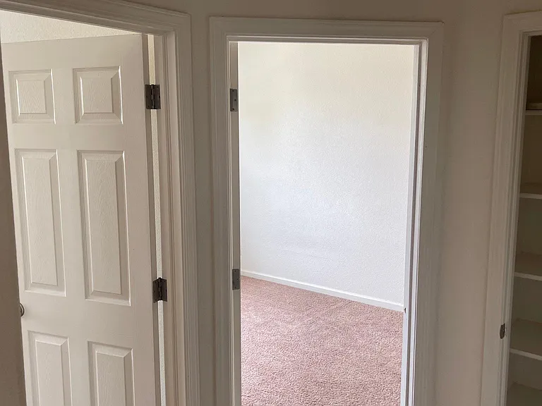 4221 Lasalle Dr — Photo 12