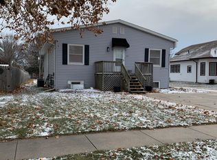 220 1/2 Bryan St, Gretna, NE 68028