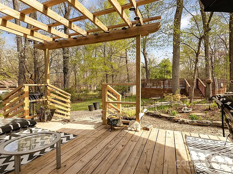 929 Autumnwood Ln — Photo 21