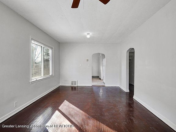3rd image of 1535 Illinois Ave