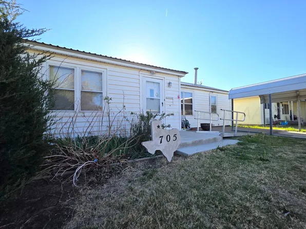 705 Lefors St, Pampa, TX 79065