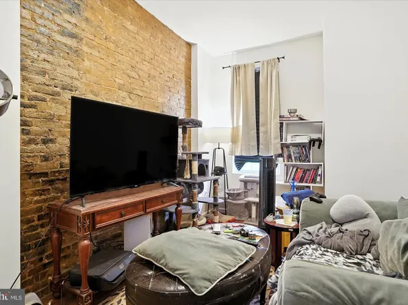 1027 N Caroline St, Baltimore, MD 21205